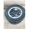 Image 20 : COLLECTION OF VINTAGE ROYAL CHINA CURRIER & IVES BLUE AND WHITE DINNERWARE
