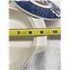 Image 27 : COLLECTION OF VINTAGE ROYAL CHINA CURRIER & IVES BLUE AND WHITE DINNERWARE