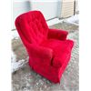 Image 2 : TUFTED RED VELVET SWIVEL LOUNGE CHAIR
