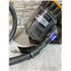 Image 8 : Dyson Stowaway DC23 Canister Vacuum