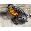 Image 11 : Dyson Stowaway DC23 Canister Vacuum