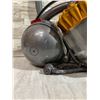 Image 3 : Dyson Stowaway DC23 Canister Vacuum