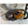 Image 9 : Dyson Stowaway DC23 Canister Vacuum