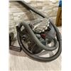 Image 4 : Dyson DC23 Canister Vacuum