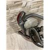 Image 7 : Dyson DC23 Canister Vacuum
