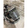 Image 9 : Dyson DC23 Canister Vacuum