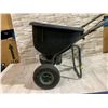 Image 4 : Scotts Turf Builder Pro Spreader