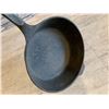 Image 4 : Wagner's 1891 Original Cast Iron Frying Pan 10 Inch