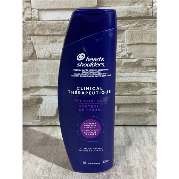 Head & Shoulders Clinical Therapeutique Oil Control Stubborn Dandruff Shampoo