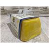 Image 2 : Dutchman's Gold 100% Pure Canadian Beeswax Hand Crafted