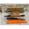 Image 1 : 2 in 1 Extendable  Snow Brush And Ice Scrapper 270 Pivoting Head