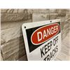 Image 3 : Danger Keep of Tracks Sign