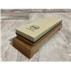Image 4 : King Whetstone Model KW-65 Features Two Sides With Different Grit Levels With Stand