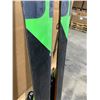 Image 12 : Atomic SX: 11 Alpine Skis w/ Atomic integrated Bindings