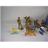 Image 3 : LARGE LOT OF VINTAGE DIE CUT TOY SOLDIERS AND ANIM