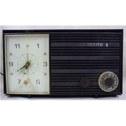 VINTAGE ZENITH TUBE RADIO W/ CLOCK - Untested