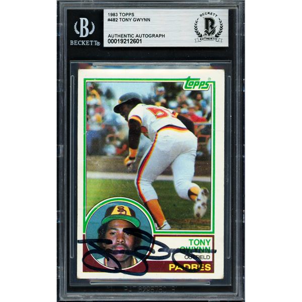 1983 TOPPS TONY GWYNN SIGNED ROOKIE CARD - BECKETT COA
