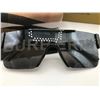 Image 2 : BNIB SUNGLASSES WITH BOX AND ACCESSORIES