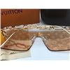 Image 3 : BNIB SUNGLASSES WITH BOX AND ACCESSORIES