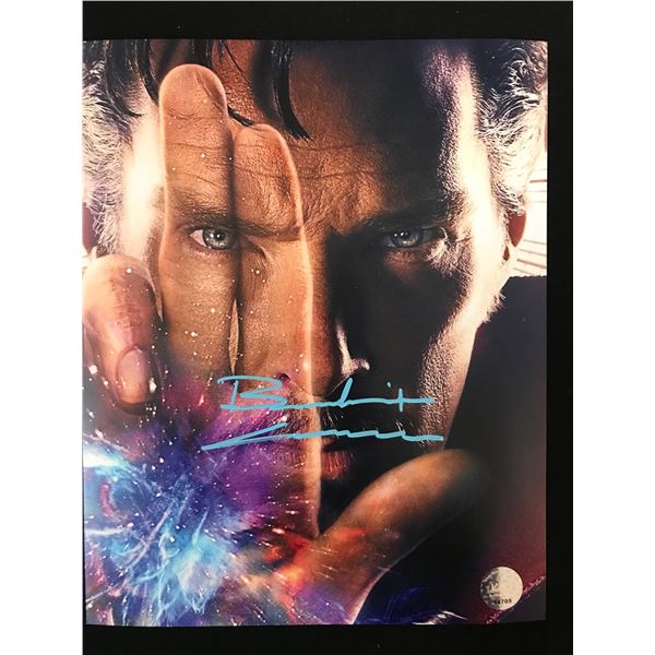 BENEDICT CUMBERBATCH SIGNED DOCTOR STRAMGE 8X10 - KB COA