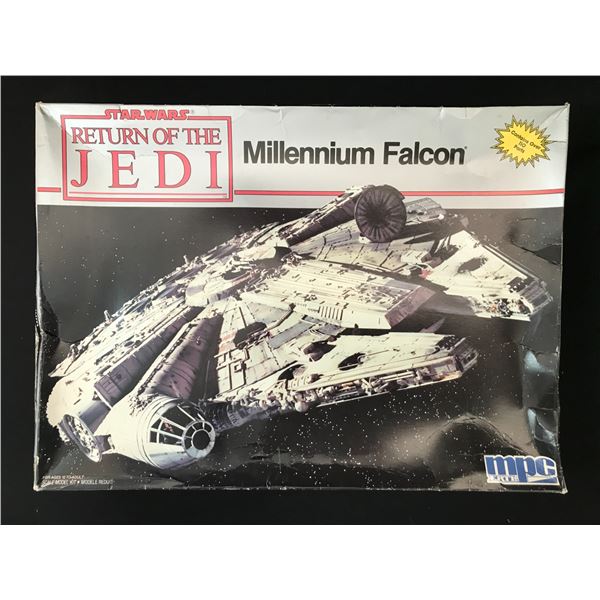 Star Wars RETURN OF THE JEDI MILLENNIUM FALCON MODEL KIT IN ORIGINAL PACKAGING