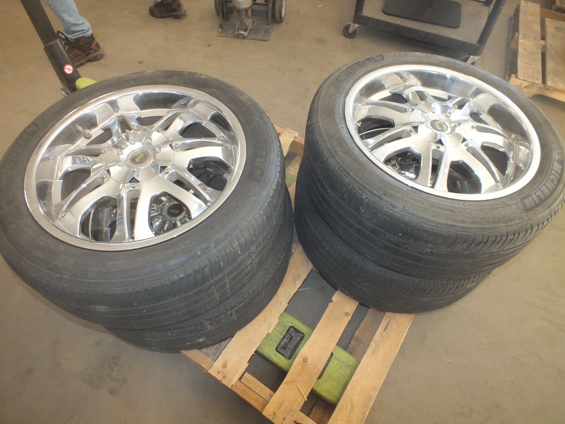 Set Of 4 Michelin Tires w/ Rims