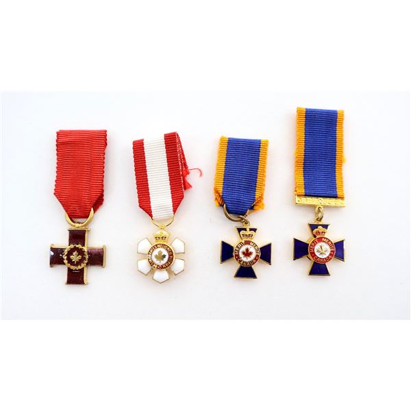 REPRODUCTION ASSORTED CANADIAN MILITARY MINIATURE MEDALS LOT