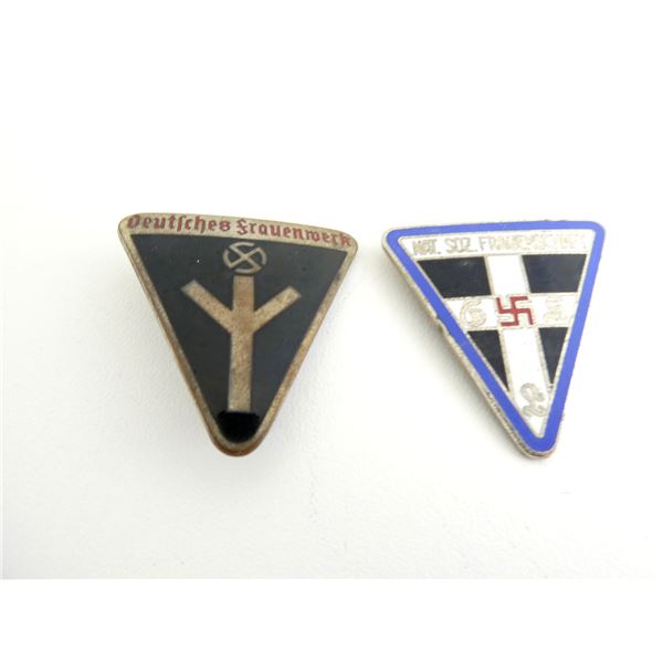 WWII GERMAN WOMEN'S ORGANIZATION MEMBERSHIP BADGE LOT