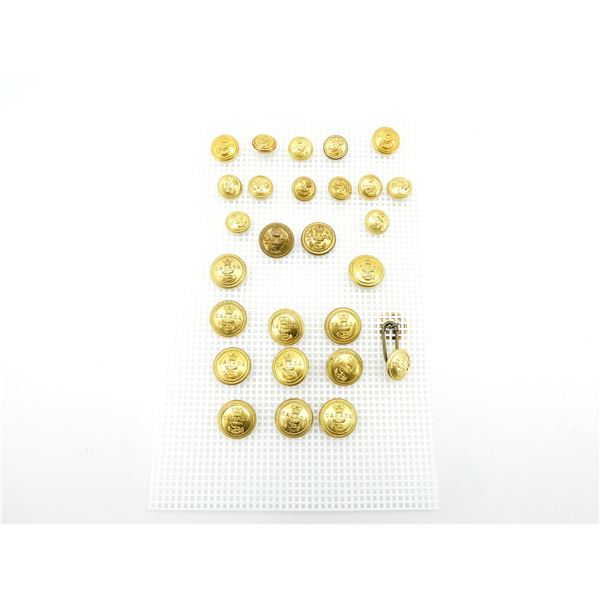 ASSORTED WWII / POST-WWII ROYAL CANADIAN NAVY BRASS BUTTONS LOT