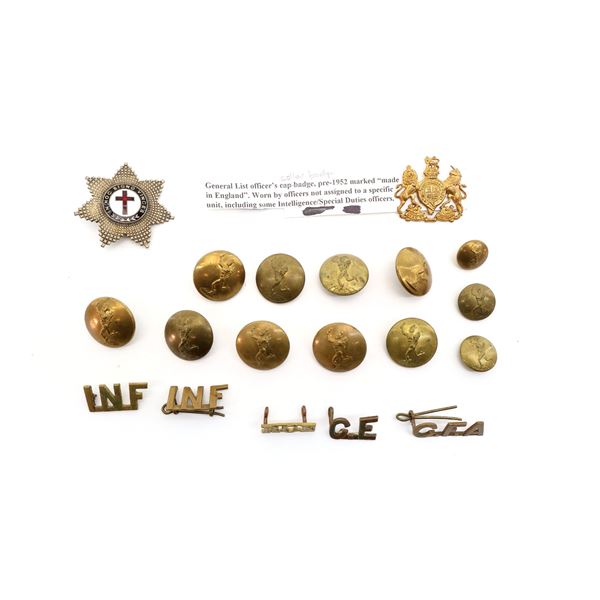 ASSORTED WWI / WWII CANADIAN MILITARY BADGES, BUTTONS, ETC. LOT