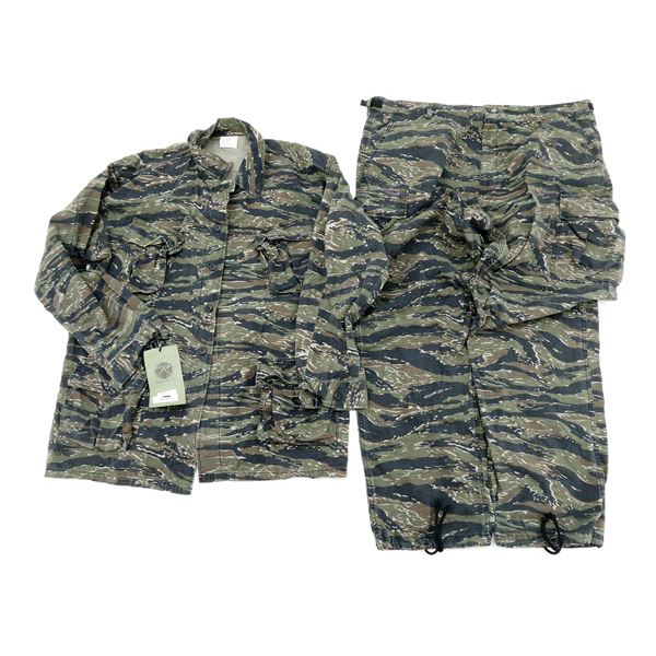 U.S. MILITARY STYLE TIGER CAMO COMBAT SHIRT AND PANTS LOT