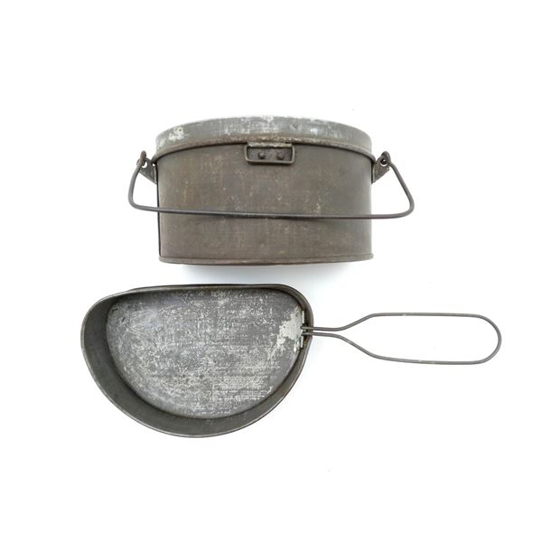 WWI BRITISH MILITARY MESS TIN