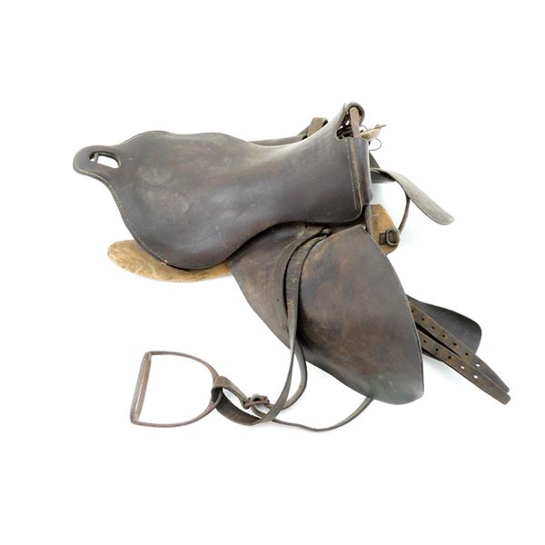 PRE-WWI / WWI CANADIAN MILITARY 1912 PATTERN SADDLE