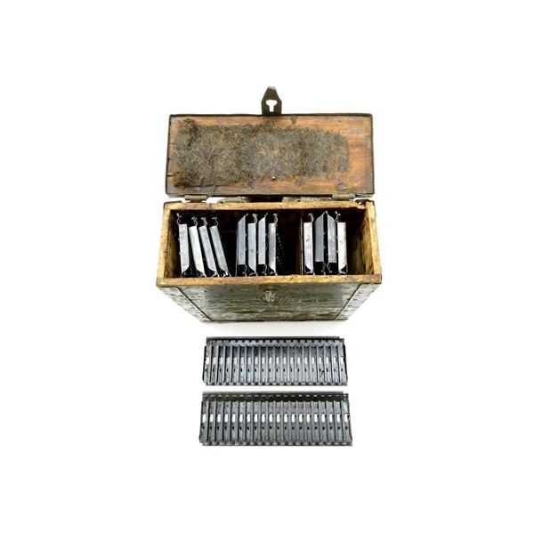 WWII ITALIAN BREDA M37 FEED STRIPS WITH CARRIER BOX