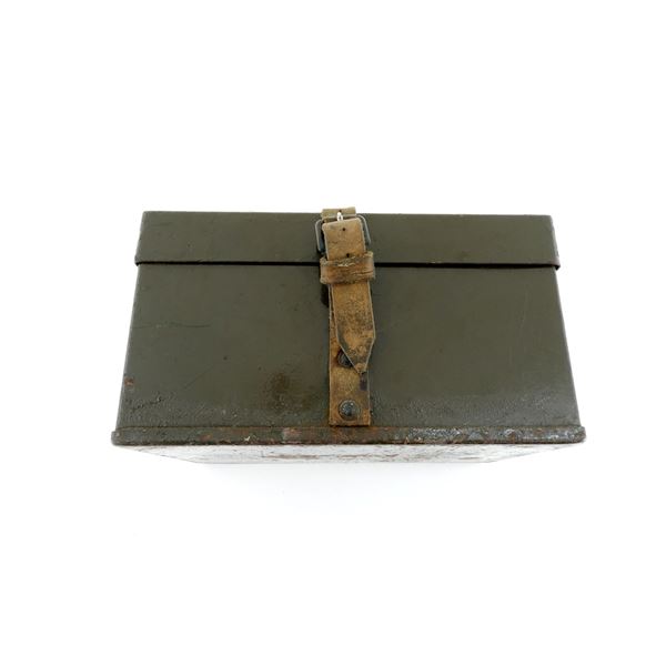 POST-WWII CANADIAN / BRITISH RATIONS BOX