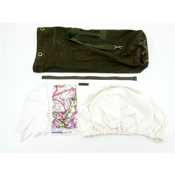 ASSORTED MILITARY DUFFLE BAG, RUCKSACK COVER, ETC. LOT