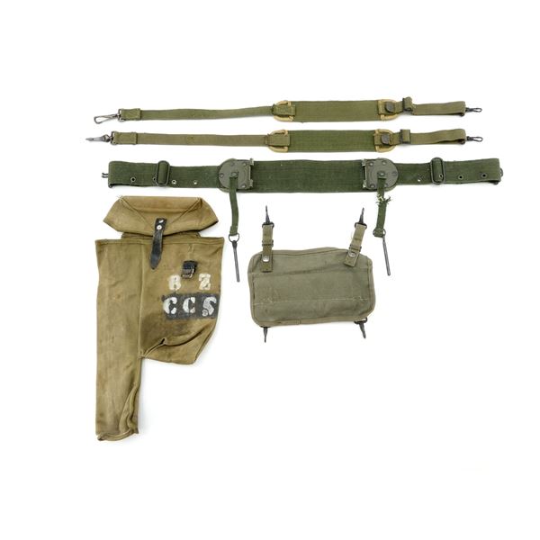 WWII U.S. MILITARY BC-1000 RADIO BELT, STRAPS, ANTENNA BAG, ETC. LOT