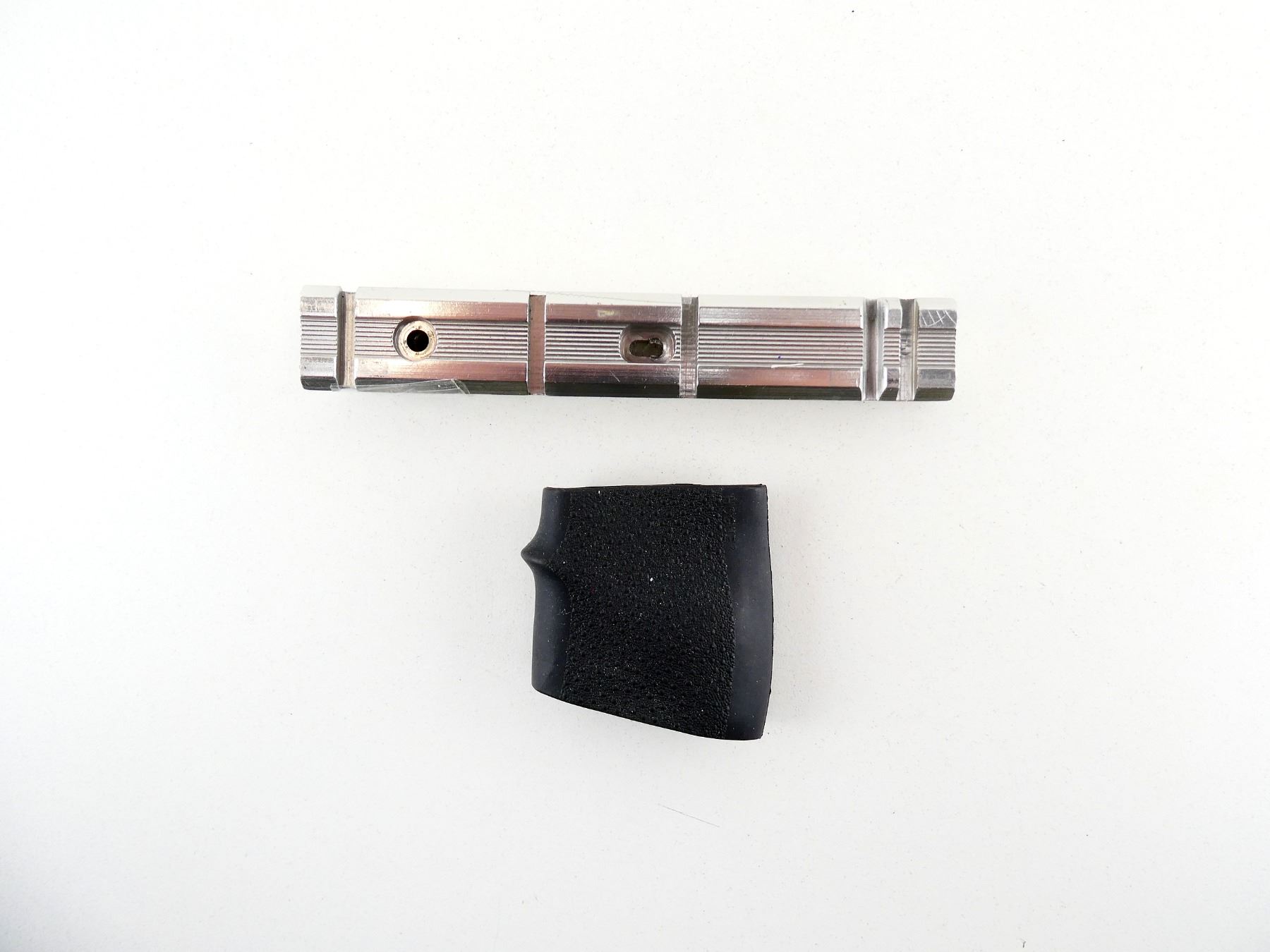 B Square Rails B-SQUARE RAIL MOUNT AND HOGUE PISTOL GRIP LOT