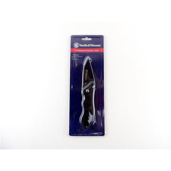 SMITH & WESSON KNIFE