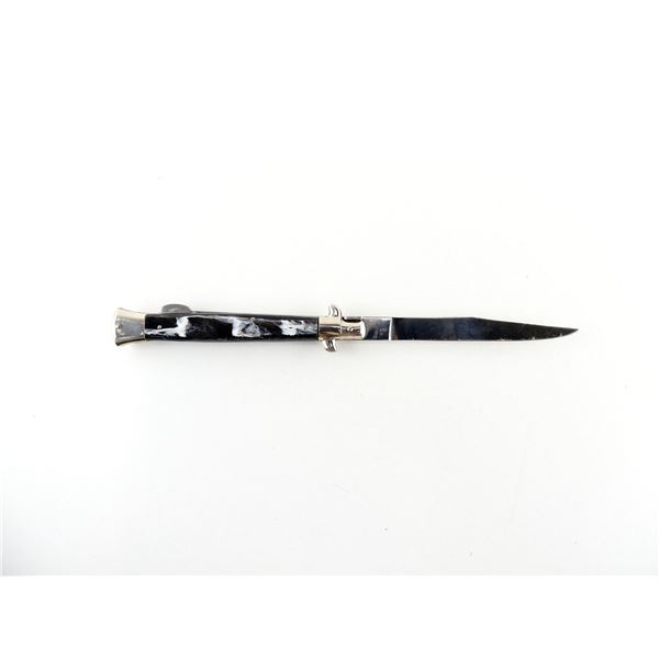 FOLDING KNIFE