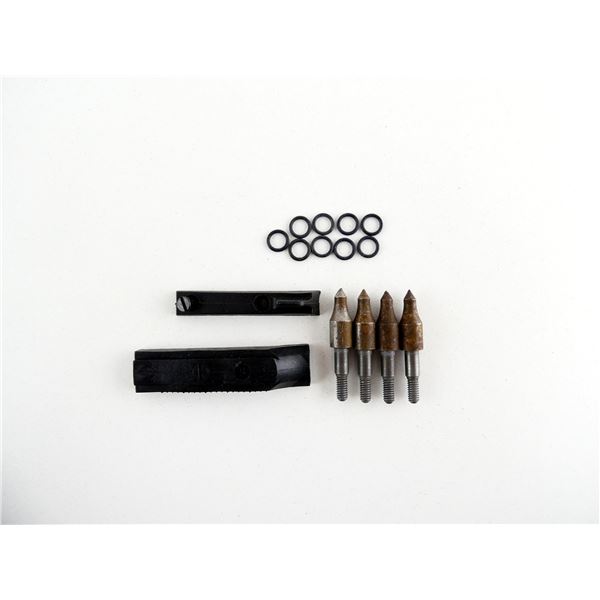 TRADITION MUZZLE LOADER FRONT SIGHT / REAR RAMP AND UNKNOWN ARCHERY PRACTICE FIELD TIP LOT