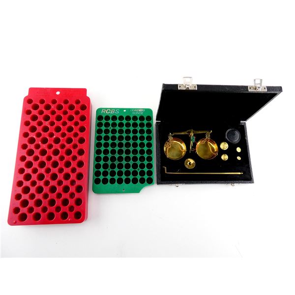 UNKNOWN BALANCE SCALE AND RELOADING TRAY LOT