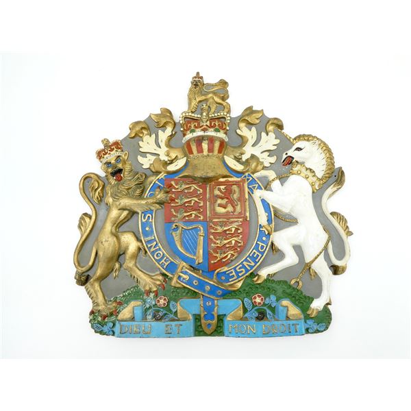 BRITISH COAT OF ARMS PLAQUE