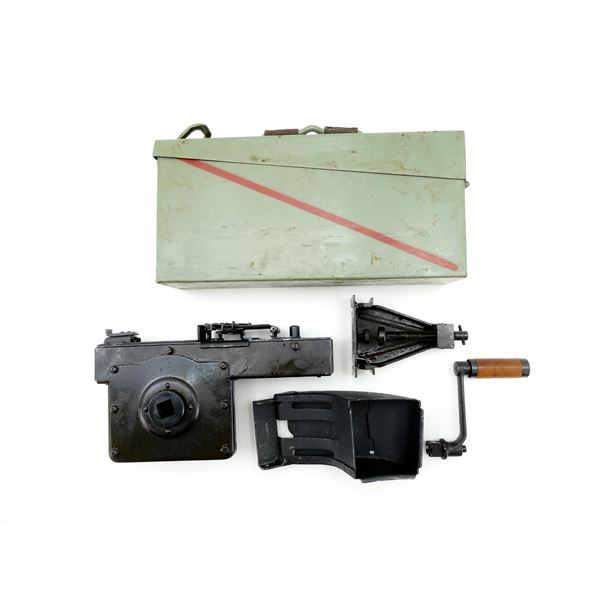YUGOSLAVIAN MG 42/53 BELT LOADER WITH AMMO TIN