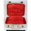 Image 1 : VINTAGE TRAVEL CASE