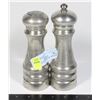 Image 1 : PAIR OF SALT & PEPPER GRINDERS