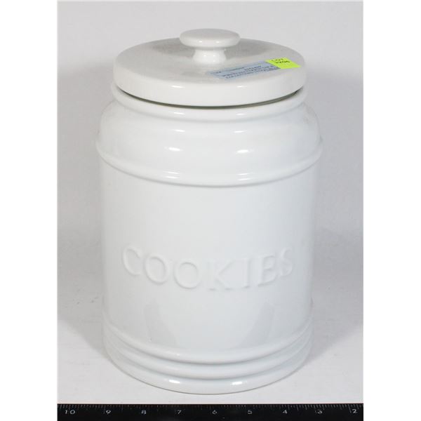 PORCELAIN COOKIE JAR