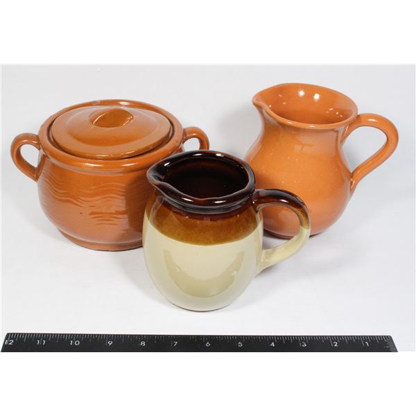 ASSORTMENT OF POTTERY