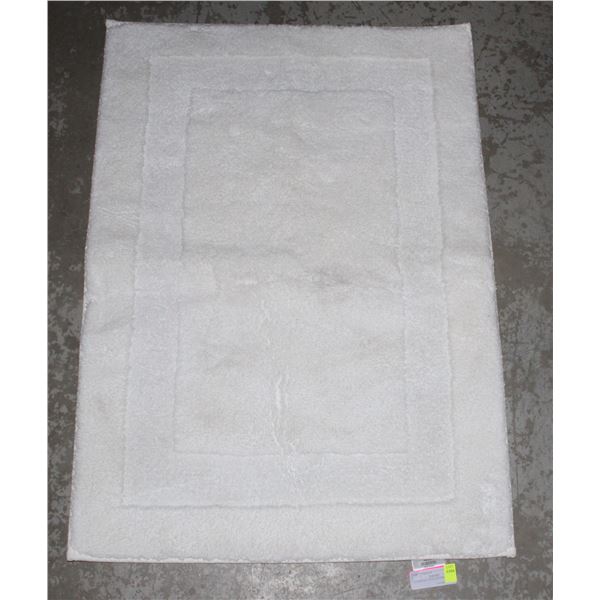 INTERIOR & STYLE BATHMAT