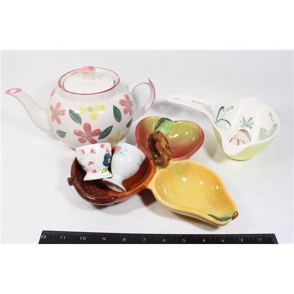CERAMIC TEAPOT, GRAVY BOWL, SERVING TRAY
